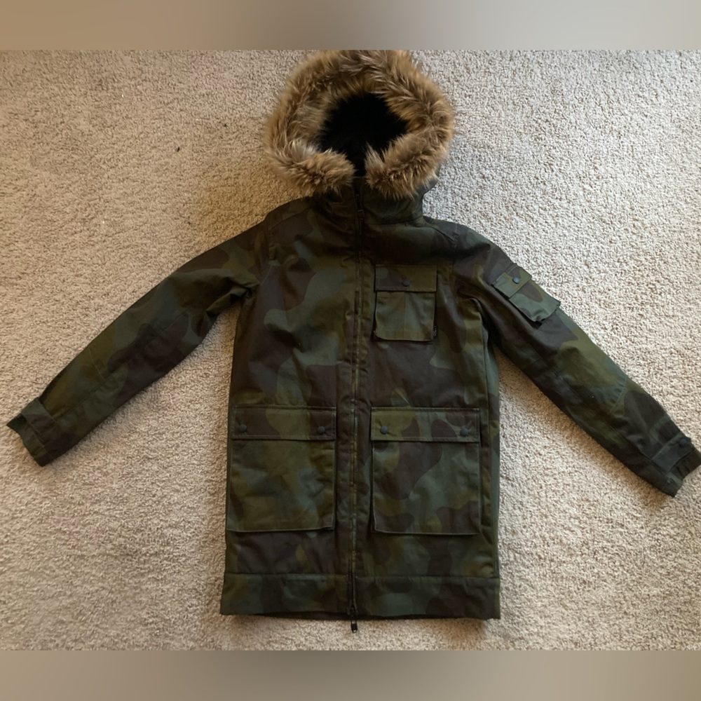 Burton camo jacket size med rare